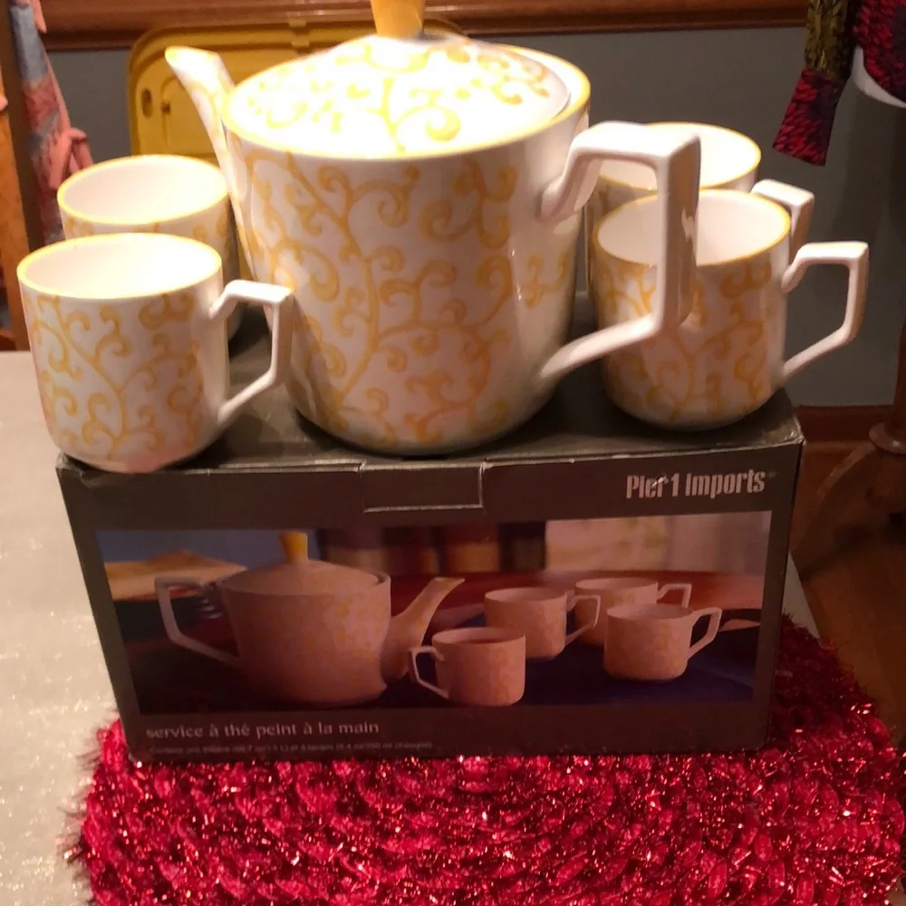 Pier One Tea Set